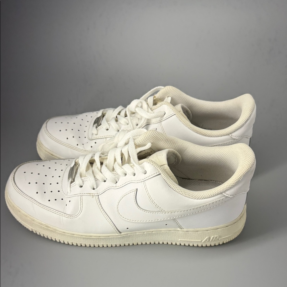 Nike Air Force 1 White Size 11
